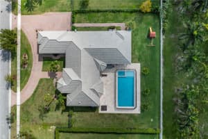 5692 S Sterling Ranch Cir, Davie, FL 33314, Sold 04/12/22