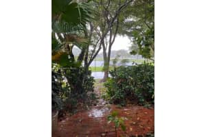 21651 SW 98th Pl, Cutler Bay, FL 33190, Sold 04/29/22