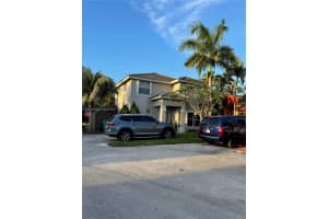 18499 NW 52nd Path, Miami Gardens, FL 33055, Sold 05/27/22