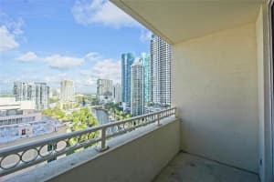 511 SE 5th Ave APT 1715, Fort Lauderdale, FL 33301, Sold 04/28/22