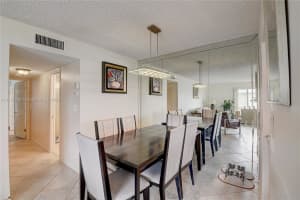 202 W High Point Terrace, Delray Beach, FL 33445, Sold 05/16/22
