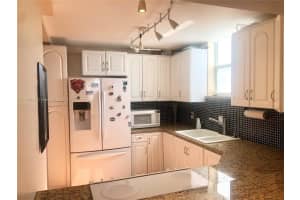 1045 10th St APT 604, Miami Beach, FL 33139, Sold 06/28/22