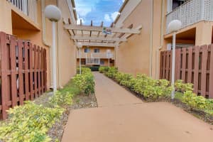 14901 SW 80th St APT 103, Miami, FL 33193, Sold 05/04/22