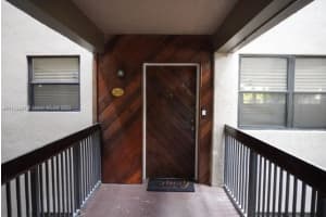 511 Ives Dairy Rd Apt 202-6, Miami, FL 33179, Sold 08/26/22