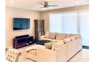 9734 Salty Bay Dr, Delray Beach, FL 33446, Sold 08/16/22