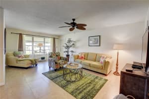 242 W High Point Ct, Delray Beach, FL 33445, Sold 05/13/22