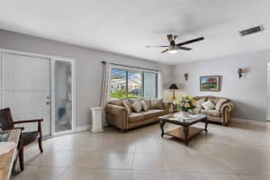 6610 NW 74th Pl, Tamarac, FL 33321, Sold 05/02/22