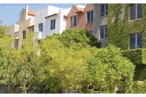 2630 SW 28th St APT 10, Miami, FL 33133, Sold 05/24/22