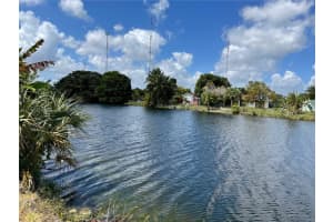 15 NW 204th St APT 22, Miami Gardens, FL 33169, Sold 05/06/22