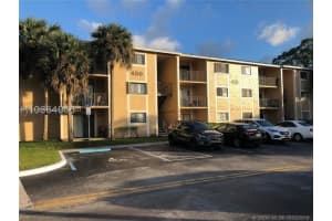 202 Palm Cir W, Pembroke Pines, FL 33025, Sold 05/02/22