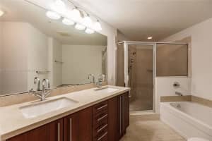 79 SW 12th St 2001 s, Miami, FL 33130, Sold 05/09/22
