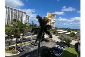 301 N Ocean Blvd APT 403, Pompano Beach, FL 33062, Sold 06/01/22