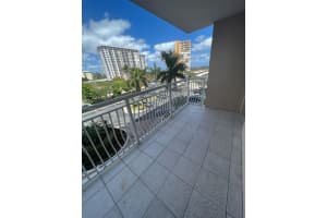 301 N Ocean Blvd APT 403, Pompano Beach, FL 33062, Sold 06/01/22