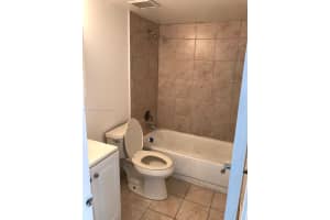 208 Lake Pointe Dr APT 204, Oakland Park, FL 33309, Sold 05/04/22