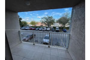 15221 SW 80th St APT 211, Miami, FL 33193, Sold 04/25/22