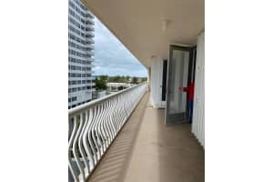 4020 Galt Ocean Dr APT 308, Fort Lauderdale, FL 33308, Sold 05/05/22