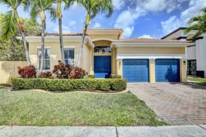 8889 NW 178th St, Hialeah, FL 33018, Sold 05/31/22