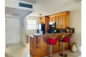 855 Euclid Ave APT 302, Miami Beach, FL 33139, Sold 05/16/22