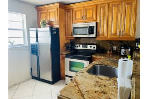 855 Euclid Ave APT 302, Miami Beach, FL 33139, Sold 05/16/22