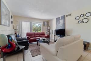 437 Executive Center Dr APT 206, West Palm Beach, FL 33401, Sold 05/24/22