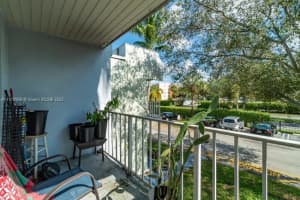 437 Executive Center Dr APT 206, West Palm Beach, FL 33401, Sold 05/24/22