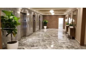 5401 Collins Ave APT 1530, Miami Beach, FL 33140, Sold 05/05/22