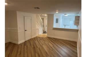7915 NW 8th St #2b, Miami, FL 33126, Sold 04/29/22
