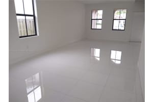 984 NW 104 Ave, Miami, FL 33172, Sold 05/12/22