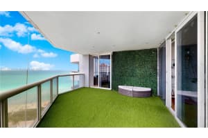 6301 Collins Ave APT 1808, Miami Beach, FL 33141, Sold 08/24/22