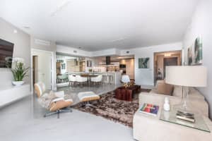 17301 Biscayne Blvd APT 2207, Aventura, FL 33160, Sold 05/12/22
