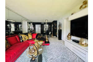 4803 NW 7th St Apt 208-14, Miami, FL 33126, Sold 05/17/22