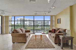 600 Parkview Dr APT 415, Hallandale Beach, FL 33009, Sold 07/12/22