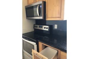 5174 NE 6th Ave APT 520, Oakland Park, FL 33334, Sold 04/28/22