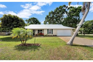 1985 1st St, Vero Beach, FL 32962, Sold 05/05/22