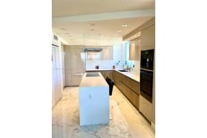 1330 West Ave APT 1707, Miami Beach, FL 33139, Sold 05/03/22