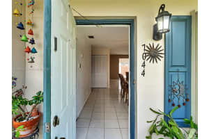 7044 SW 23rd St #11, Davie, FL 33317, Sold 06/03/22
