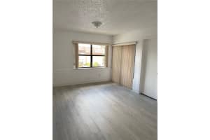 6455 W 27th Ave Apt 23-44, Hialeah, FL 33016, Sold 05/18/22