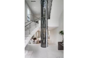 8210 NW 33rd Terrace, Miami, FL 33122, Sold 04/22/22