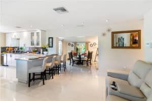 7835 NW 172nd St, Hialeah, FL 33015, Sold 05/06/22