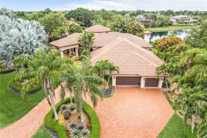 2929 Paddock Ln, Weston, FL 33331, Sold 05/11/22