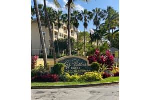 8363 Lake Dr APT 306, Doral, FL 33166, Sold 05/05/22