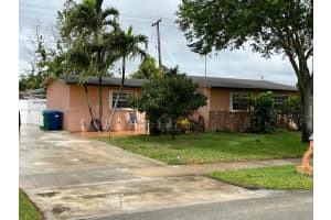 8241 NW 171st St, Hialeah, FL 33015, Sold 08/12/22
