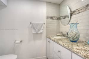 1901 S Ocean Dr APT 104, Hollywood, FL 33019, Sold 05/20/22