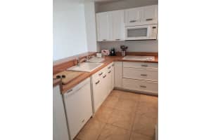 1401 Bay Rd, Miami Beach, FL 33139, Sold 10/04/22