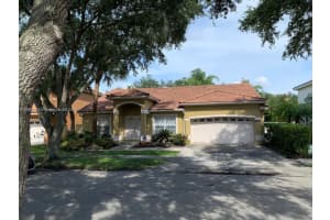 18743 NW 89th Ave, Miami Lakes, FL 33018, Sold 06/23/22