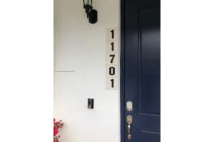 11701 SW 13th Ct, Pembroke Pines, FL 33025, Sold 05/13/22