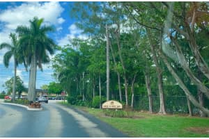 106 Palm Cir W, Pembroke Pines, FL 33025, Sold 05/20/22