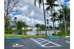 106 Palm Cir W, Pembroke Pines, FL 33025, Sold 05/20/22