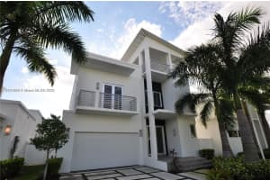 3421 NW 84th Ave, Doral, FL 33122, Sold 08/04/22