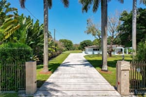12275 SW 45th St, Miami, FL 33175, Sold 06/06/22